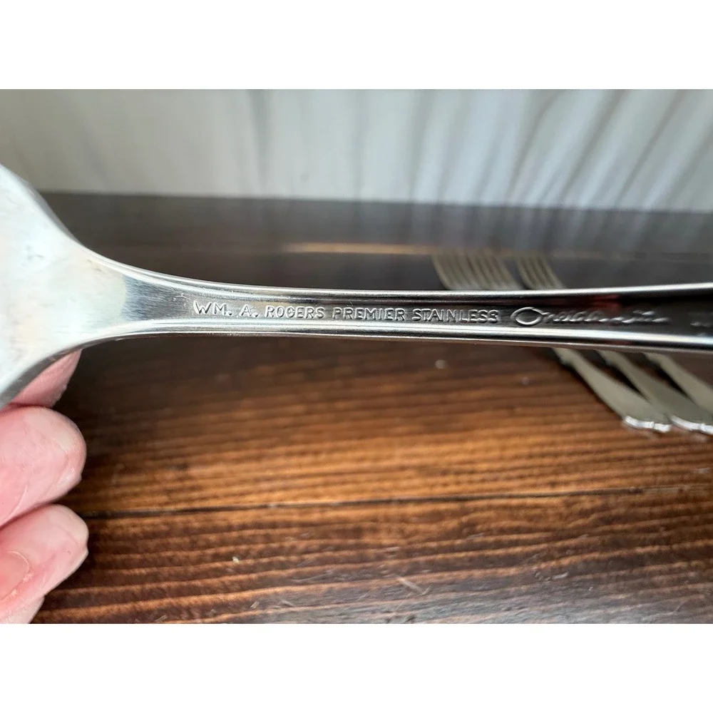4 Oneida Wm A Rogers Premier Stainless American Freedom Dinner Forks USA Made